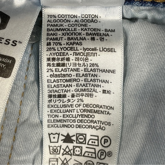 Levi’s 516 Jeans Men’s 34 x 30 Light Wash Blue Slim Fit Straight Leg - Picture 9 of 13